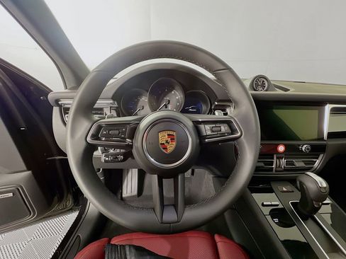 New 2026 Porsche Macan image 12