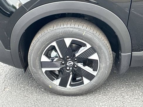 New 2026 Nissan Kicks SV w/ Cold Weather Package AWD/4WD image 9