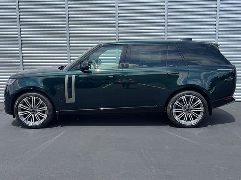 New 2026 Land Rover Range Rover Long Wheelbase SE AWD/4WD image 2
