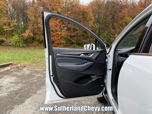 Used 2021 Buick Enclave Premium image 12