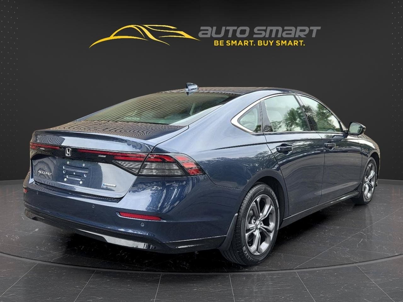 Used 2024 Honda Accord EX-L image 5