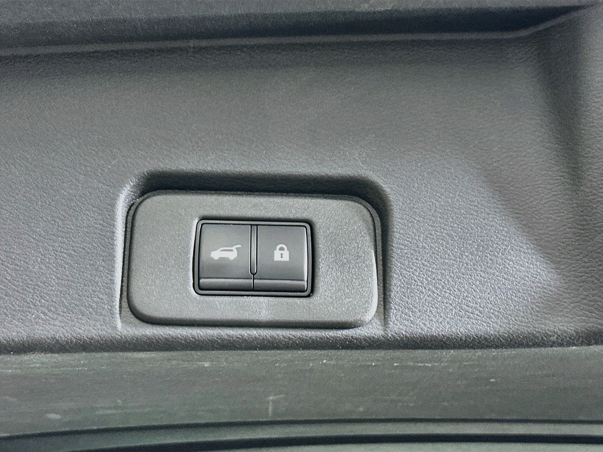 Used 2023 Nissan Rogue SL w/ SL Premium Package FWD image 32
