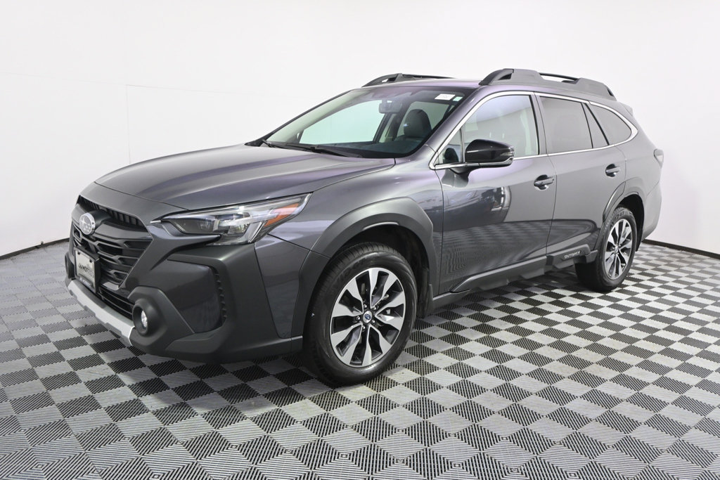 Used 2025 Subaru Outback Limited AWD/4WD image 2
