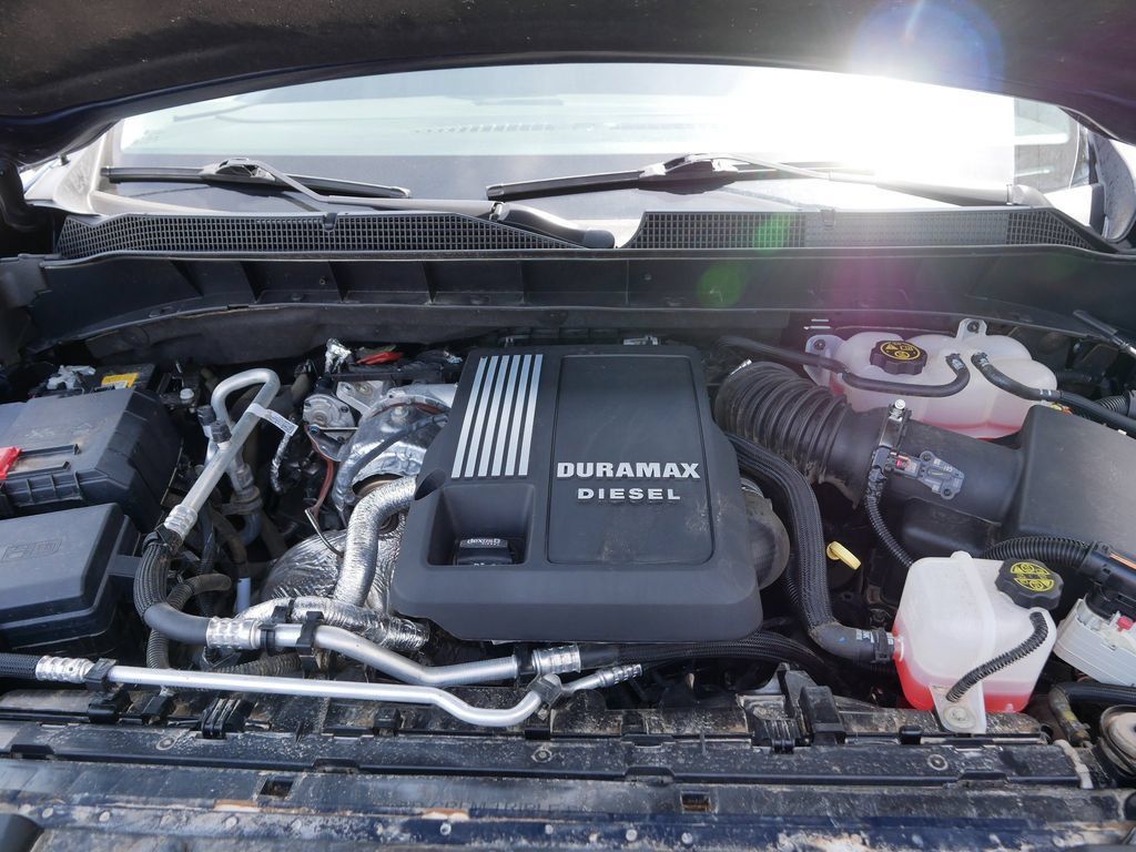 Used 2023 Chevrolet Silverado 1500 LTZ AWD/4WD image 11