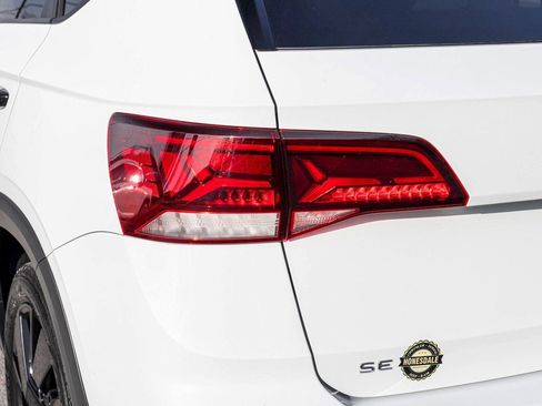 Used 2024 Volkswagen Taos SE image 32