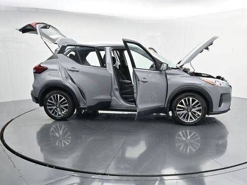 Used 2021 Nissan Kicks SV FWD image 41