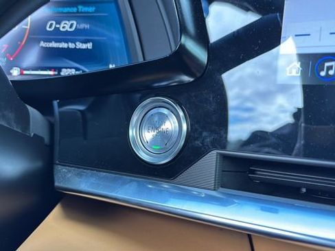 Used 2023 Chevrolet Corvette Stingray w/ Z51 Performance Package image 26