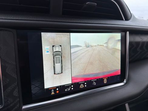 Used 2023 GMC Yukon XL Denali w/ Denali Reserve Package image 6