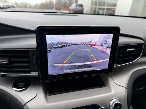 Certified 2023 Ford Explorer XLT w/ Equipment Group 202A image 18