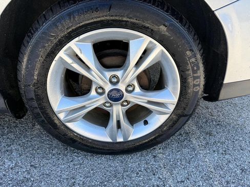 Used 2014 Ford Focus SE image 10