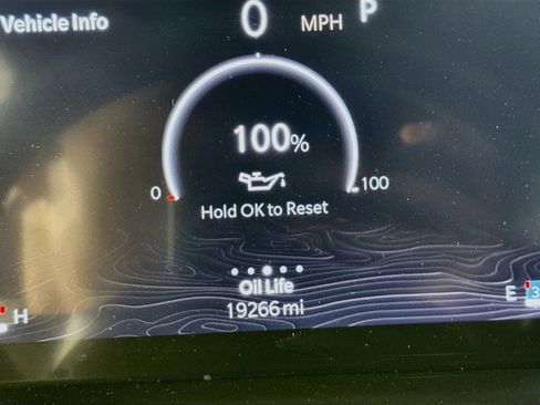 Used 2025 Jeep Grand Cherokee Limited RWD image 13