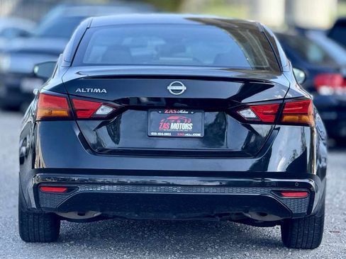Used 2024 Nissan Altima 2.5 S image 9