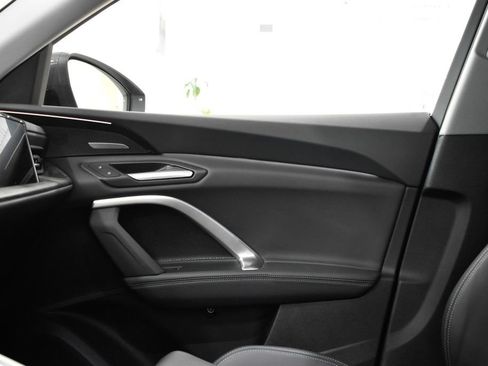 Used 2025 Audi Q5 Prestige AWD/4WD image 24