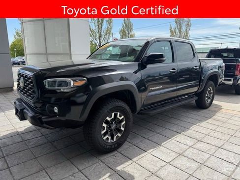 Certified 2023 Toyota Tacoma TRD Off-Road AWD/4WD image 12
