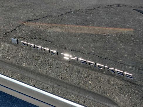 New 2026 Jeep Grand Cherokee Limited w/ Limited Altitude Package AWD/4WD image 11