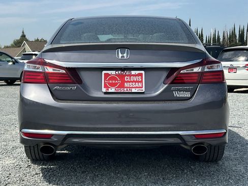 Used 2017 Honda Accord Sport image 8