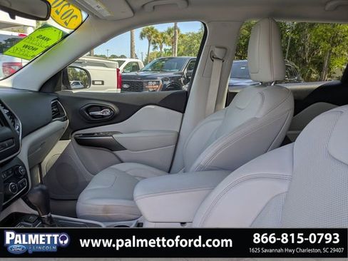 Used 2020 Jeep Cherokee Latitude Lux w/ Quick Order Package 26H Lux FWD image 21
