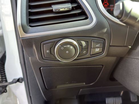 Used 2021 Ford Edge SEL w/ Convenience Package image 14