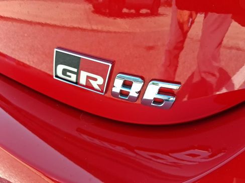 Used 2023 Toyota GR86 Premium RWD image 9