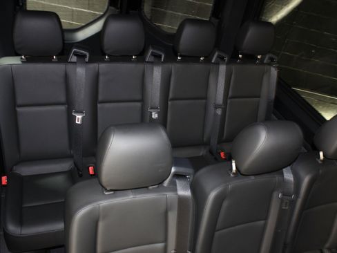 Used 2024 Mercedes-Benz Sprinter 2500 image 38