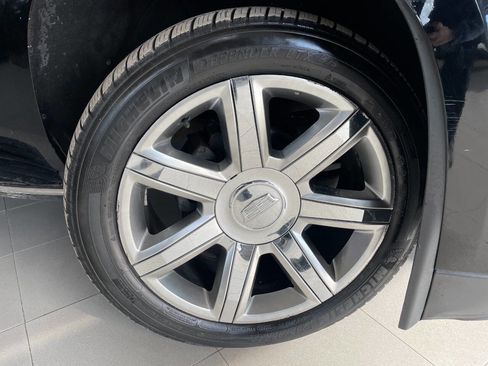 Used 2018 Cadillac Escalade ESV Luxury image 11