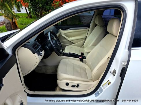 Used 2015 Volkswagen Passat 1.8T Limited Edition FWD image 5
