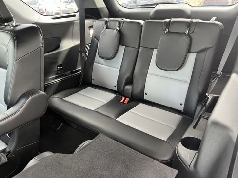 Used 2023 Ford Explorer XLT w/ Equipment Group 202A image 15