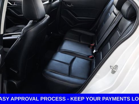 Used 2018 MAZDA MAZDA3 Touring FWD image 15