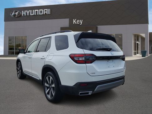 Used 2023 Honda Pilot Elite image 5