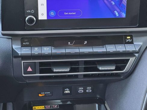 Used 2025 Toyota Camry LE FWD image 5