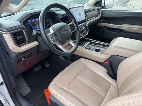 Used 2024 Ford Expedition Limited RWD image 25