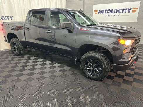 Used 2022 Chevrolet Silverado 1500 Custom Trail Boss AWD/4WD image 2