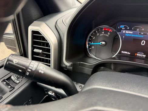 Used 2022 Ford F350 Platinum AWD/4WD image 24