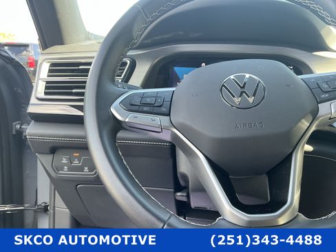 Used 2025 Volkswagen Atlas Cross Sport SE AWD/4WD image 19