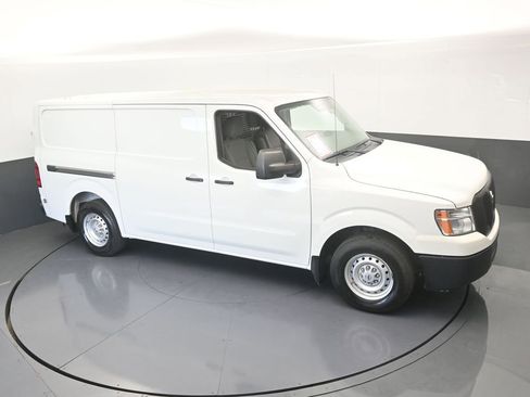 Used 2020 Nissan NV 1500 S image 49