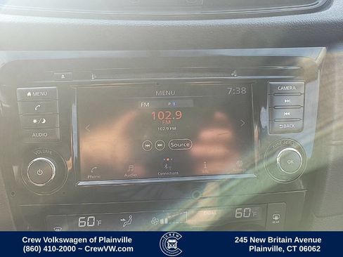 Used 2018 Nissan Rogue SV AWD/4WD image 6