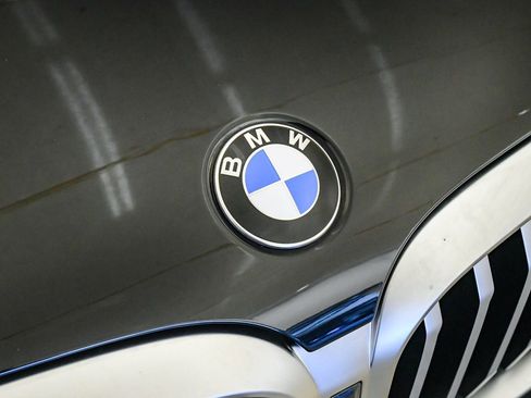 Certified 2023 BMW X3 sDrive30i w/ Premium Package image 8