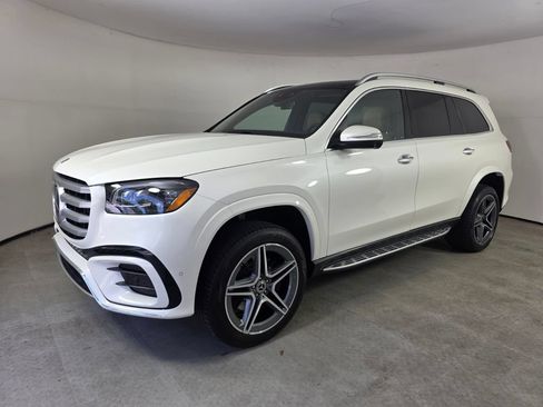 Certified 2024 Mercedes-Benz GLS 450 4MATIC image 8
