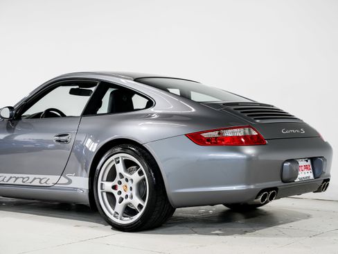 Used 2005 Porsche 911 Carrera S RWD image 33