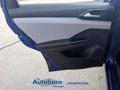 Certified 2022 Volkswagen Taos SE FWD image 21