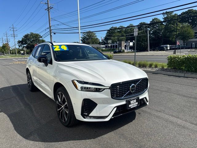 Used 2024 Volvo XC60 B5 Plus w/ Climate Package AWD/4WD image 6