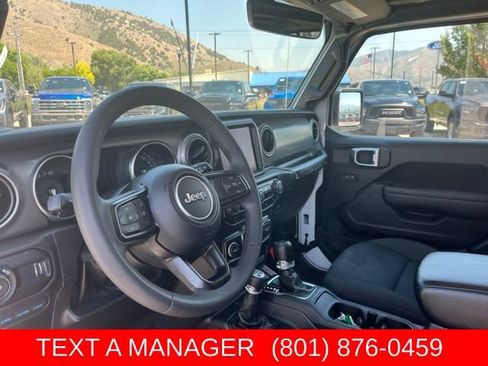 Used 2023 Jeep Wrangler Unlimited w/ 8.4" Radio Group AWD/4WD image 12