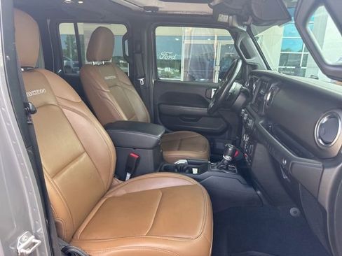 Used 2021 Jeep Wrangler Unlimited Rubicon AWD/4WD image 12