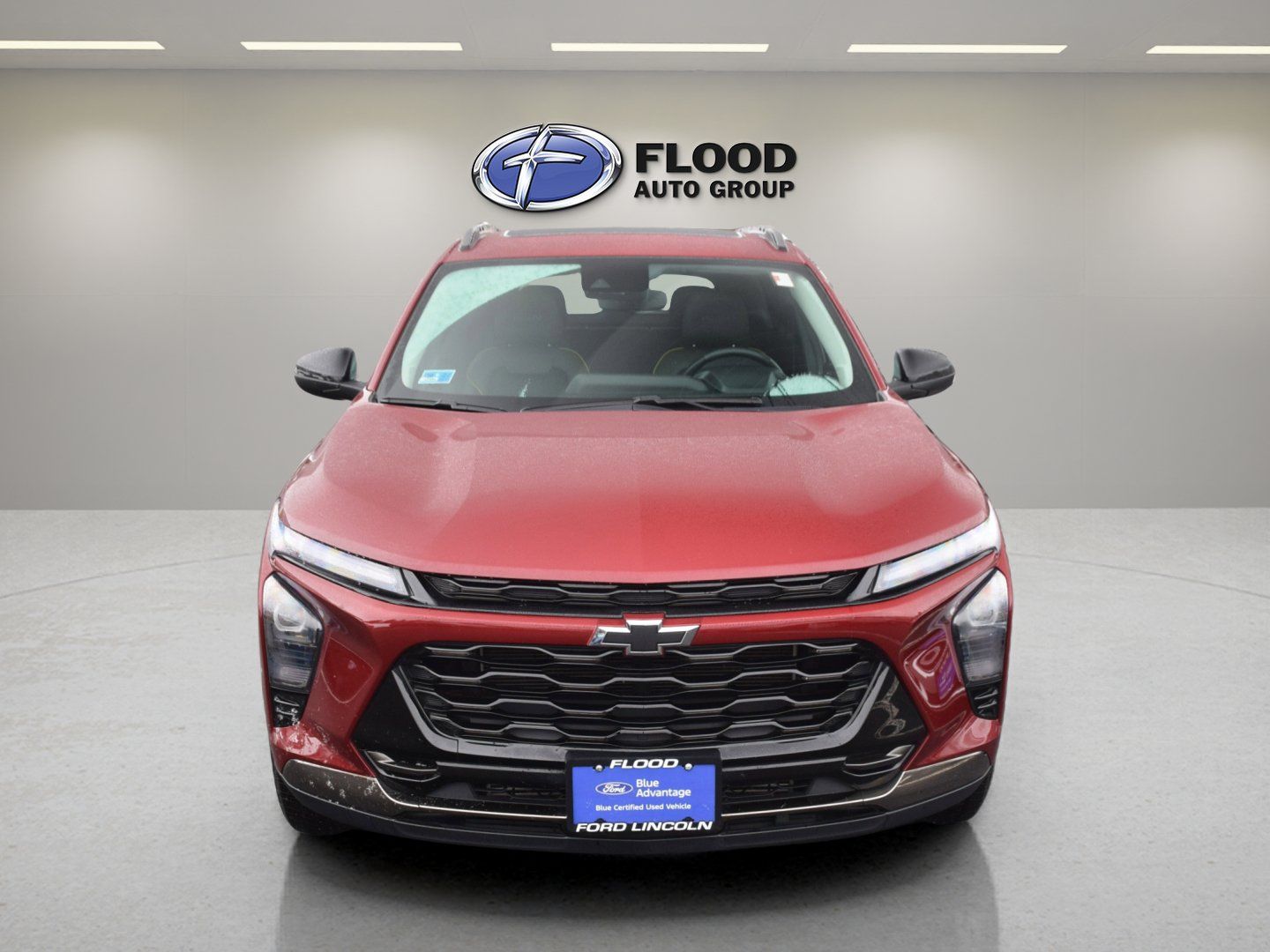 Used 2024 Chevrolet Trax ACTIV w/ Sunroof Package FWD image 2