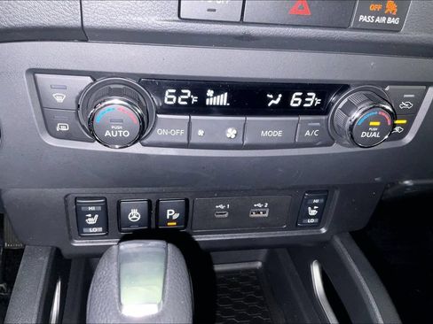 Used 2024 Nissan Frontier SL w/ Technology Package RWD image 30
