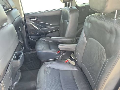 Used 2018 Hyundai Santa Fe Limited FWD image 16