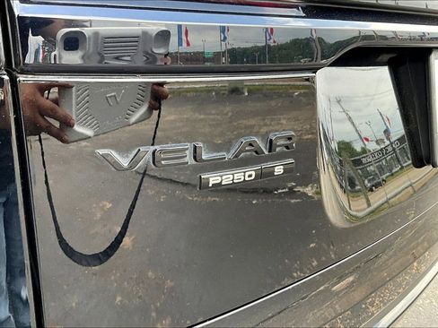 Used 2019 Land Rover Range Rover Velar S AWD/4WD image 23