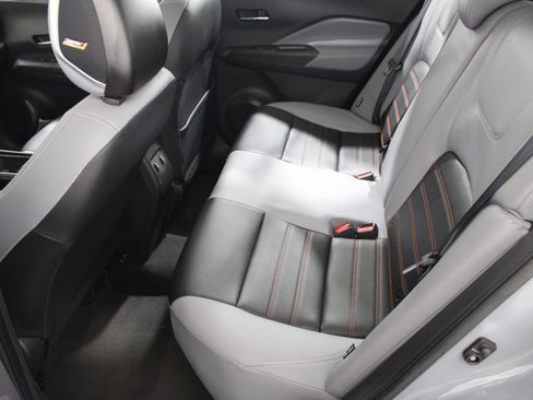 Used 2023 Nissan Kicks SR w/ SR Premium Package FWD image 21