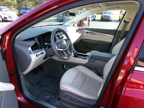 Used 2020 Cadillac XT5 Premium Luxury AWD/4WD image 11