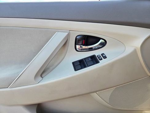 Used 2007 Toyota Camry Hybrid image 18